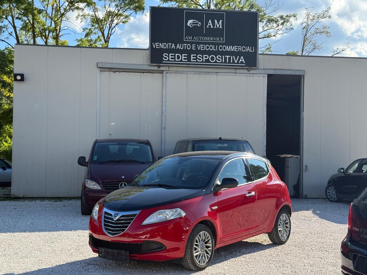 Lancia Ypsilon 1.2 69 CV 5 porte S&S Gold