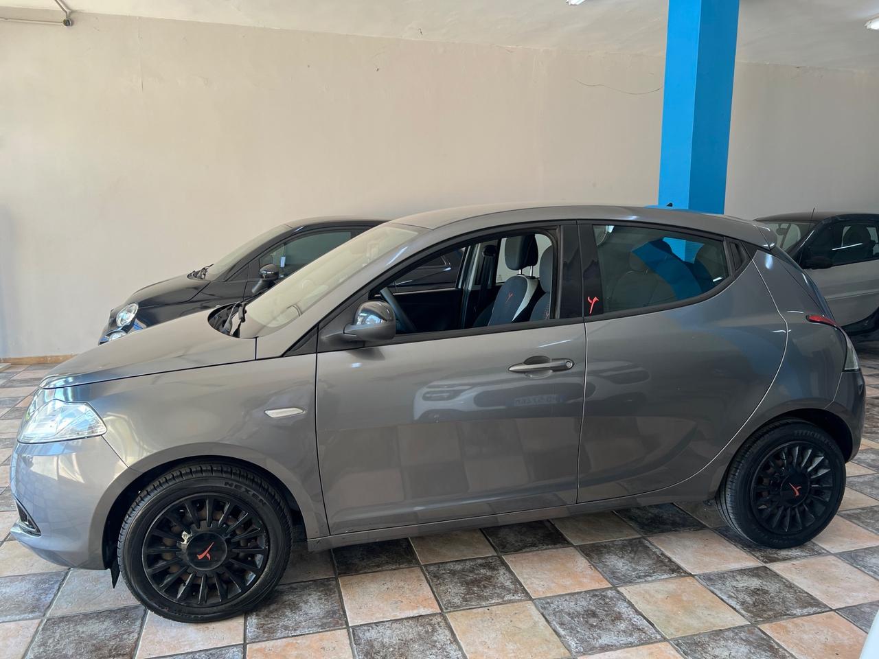 Lancia Ypsilon 1.2 69 CV 5 porte GPL Ecochic Elefantino