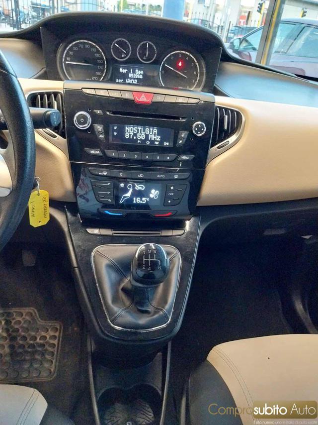 LANCIA Ypsilon 1.2 69 CV (Garanzia 12 Mesi)