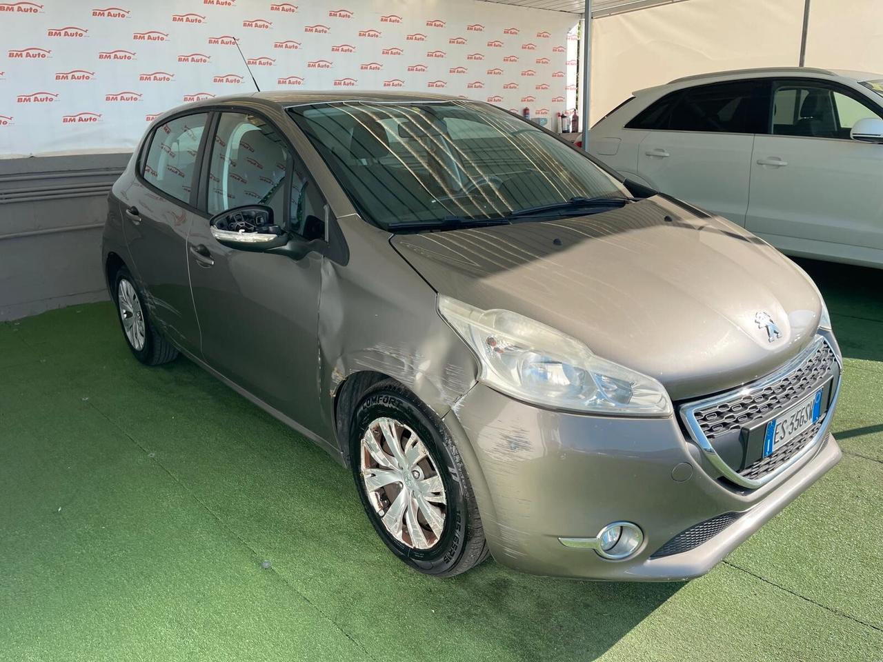 PEUGEOT 208 1.2 BENZINA 82CV