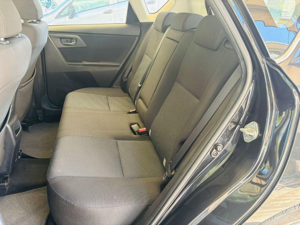 Toyota Auris 1.4 D-4D 90cv Lounge