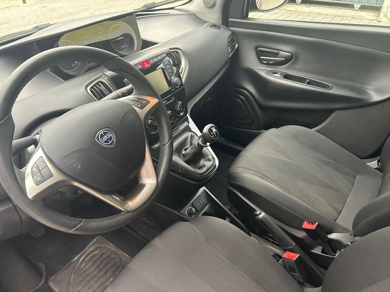 Lancia Ypsilon Platinum 1.2 #8761