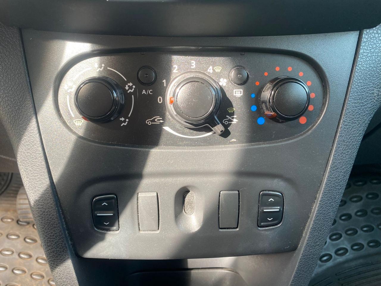 Dacia Sandero 1.2 75CV Ambiance