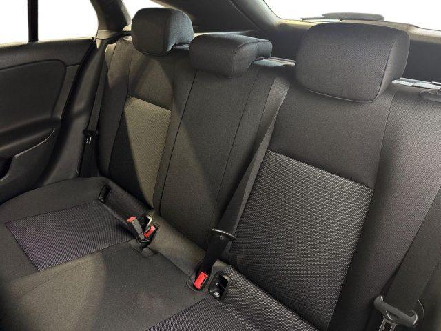 MERCEDES-BENZ CLA 200 d Automatic Shooting Brake Business Extra