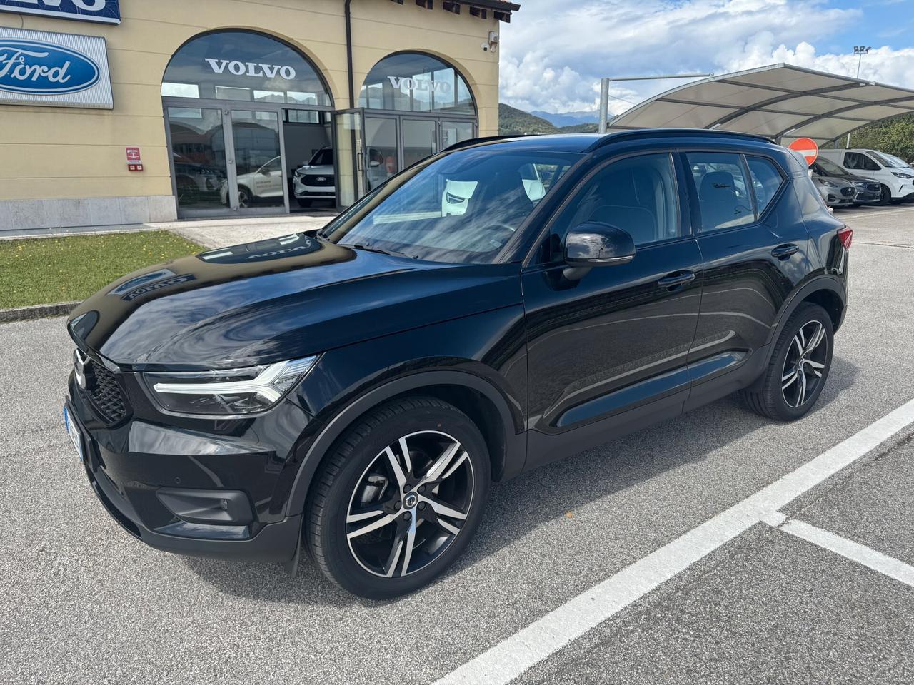 Volvo XC40 D4 AWD R-Design 2.0TDCi 190CV Automatica