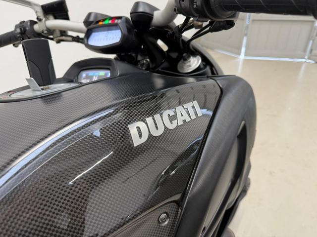 DUCATI Diavel CARBON