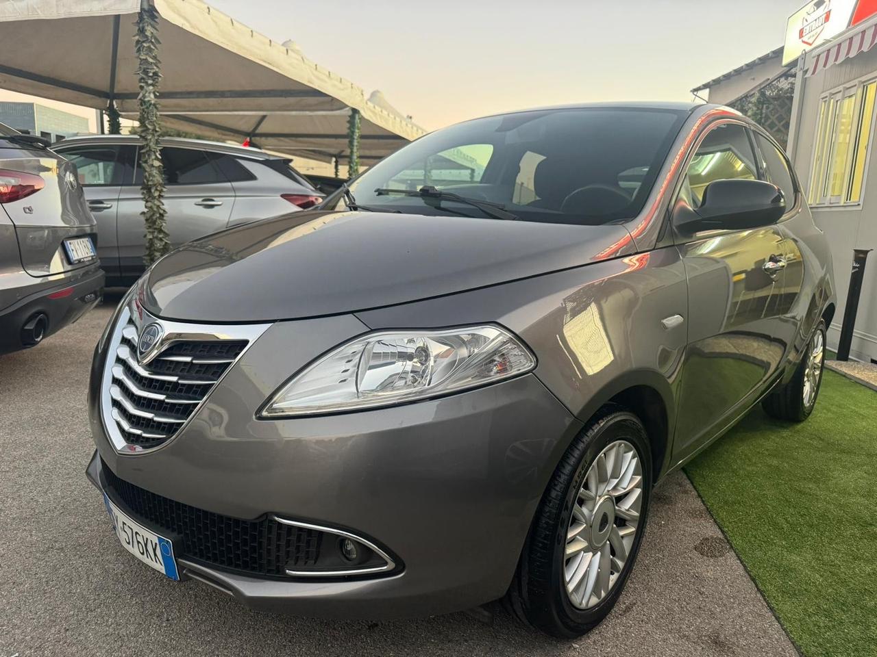 Lancia Ypsilon 1.3 95CV 2015 perfetta garanzia12
