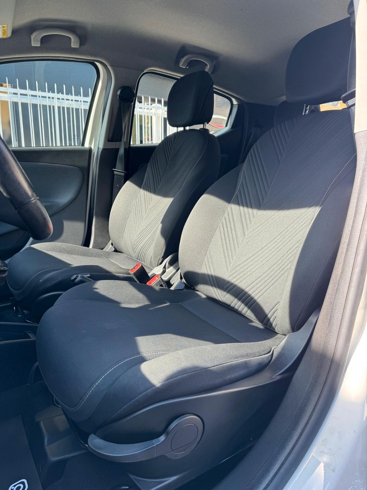 LANCIA YPSILON HYBRID 1.0 70CV