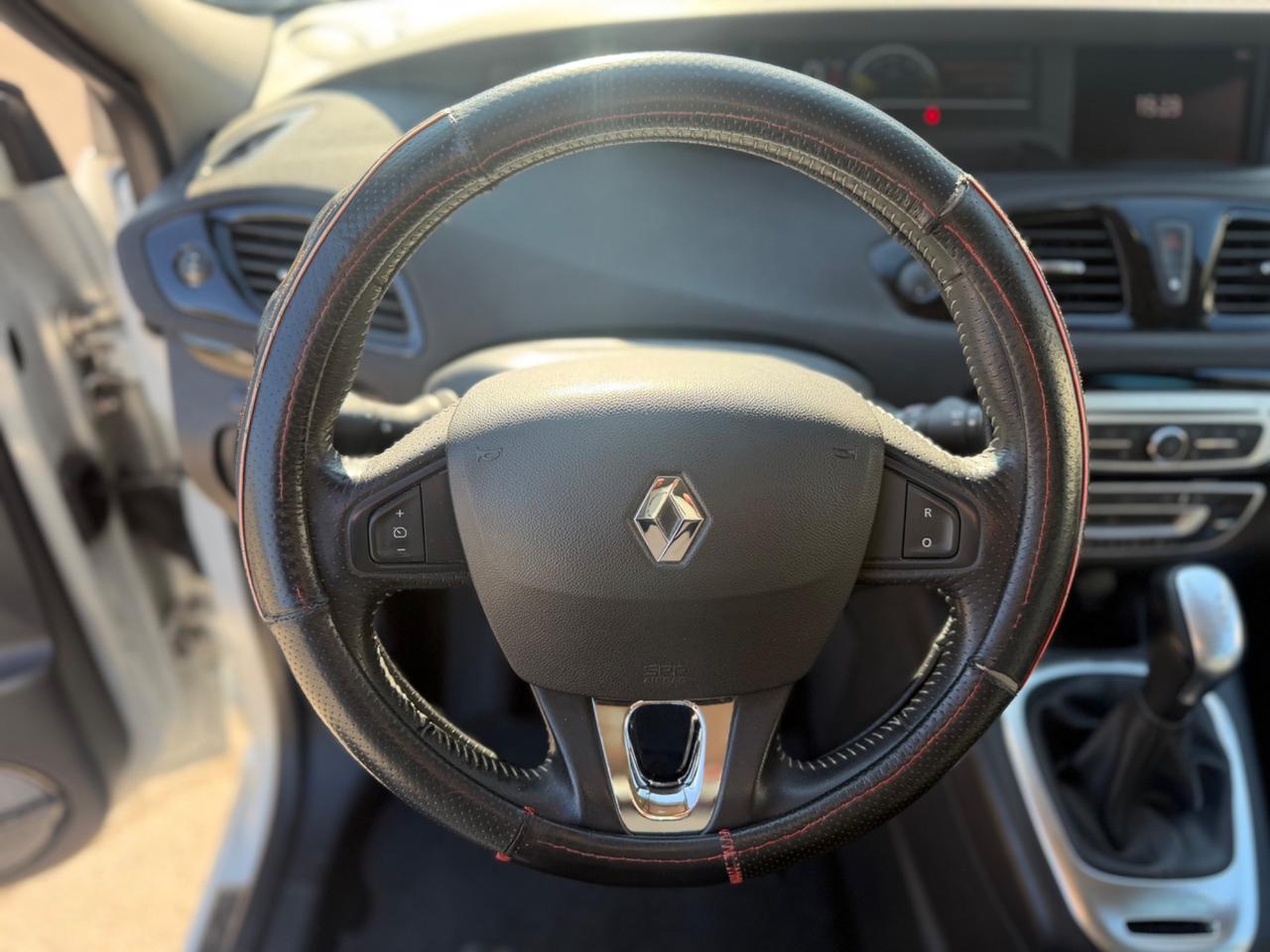 Renault Scénic dCi 110 CV EDC Bose 7 Posti