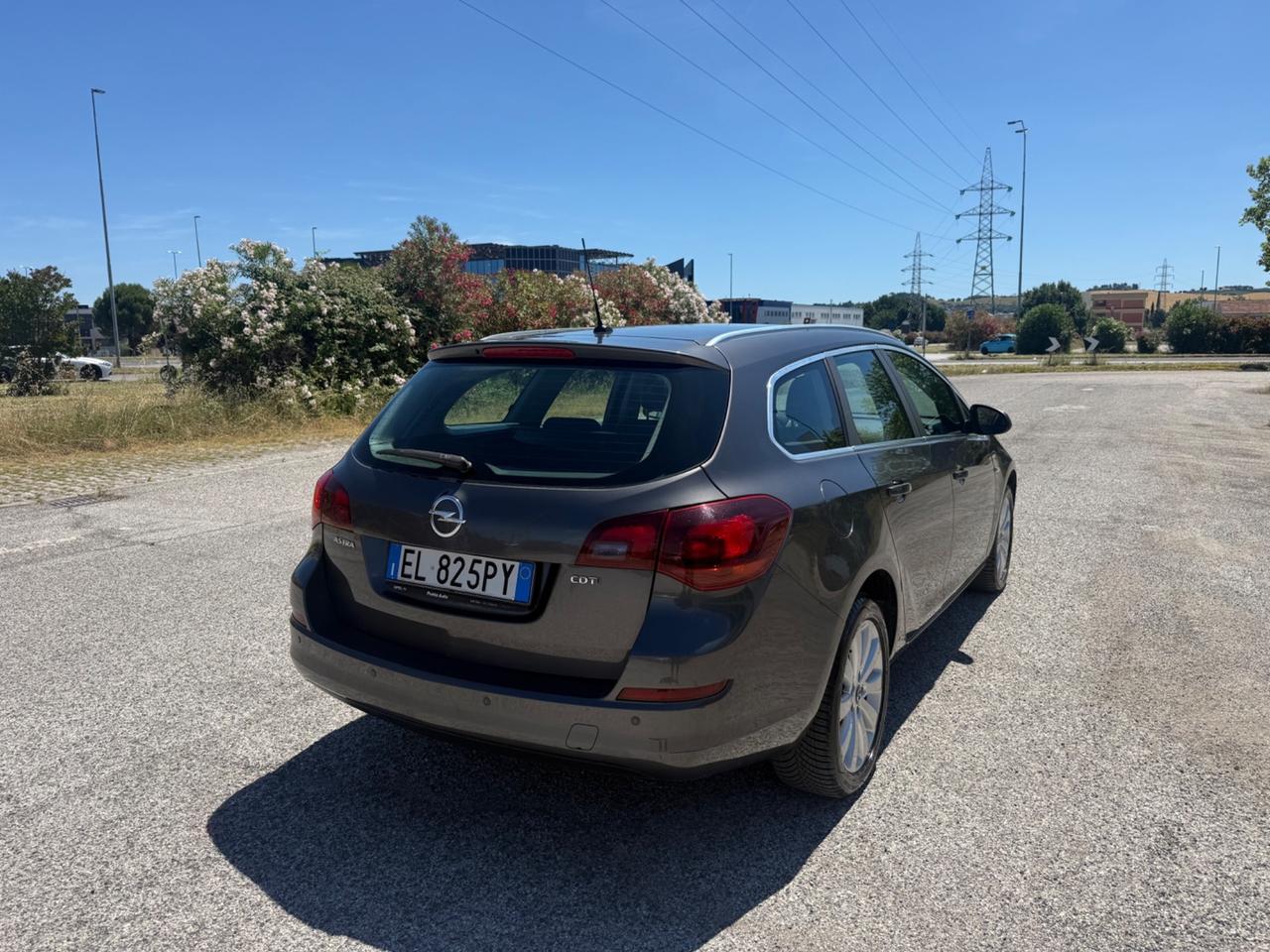 Opel Astra 1.7 CDTI 110CV Sports Tourer Cosmo NEO PATENTATI