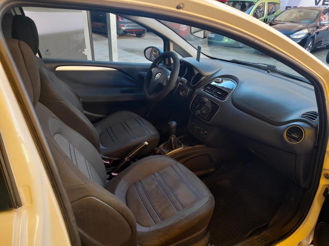 Fiat Grande Punto 1.3cc diesel 12 mesi garanzia-2011