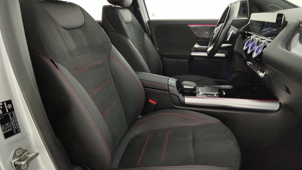 Mercedes-Benz GLA 180 d Premium auto