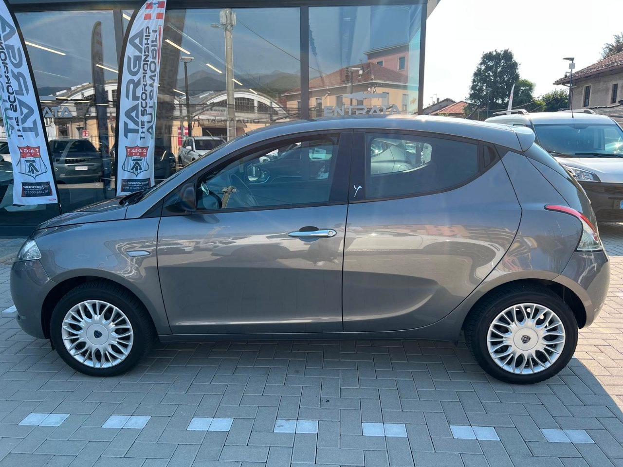 Lancia Ypsilon 5 Porte Ypsilon 1.2 Silver 69cv