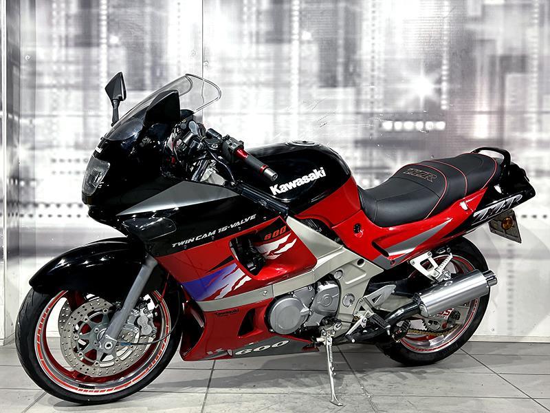 Kawasaki ZZR 600