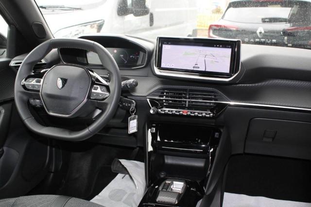 Peugeot 2008 1.2 Allure s&s 130cv Auto con Navigatore e CarPlay