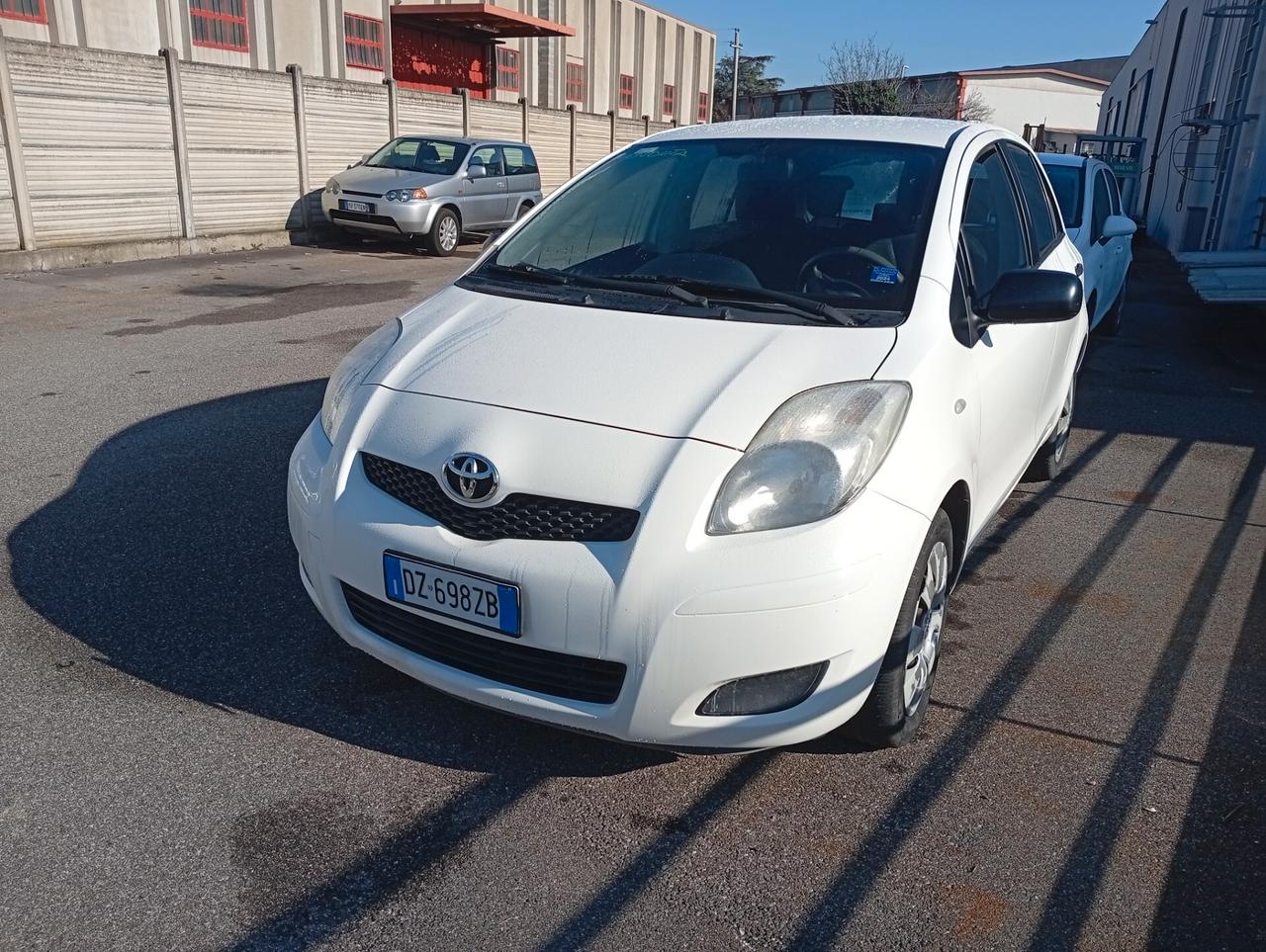 Toyota Yaris 1.0 5 porte