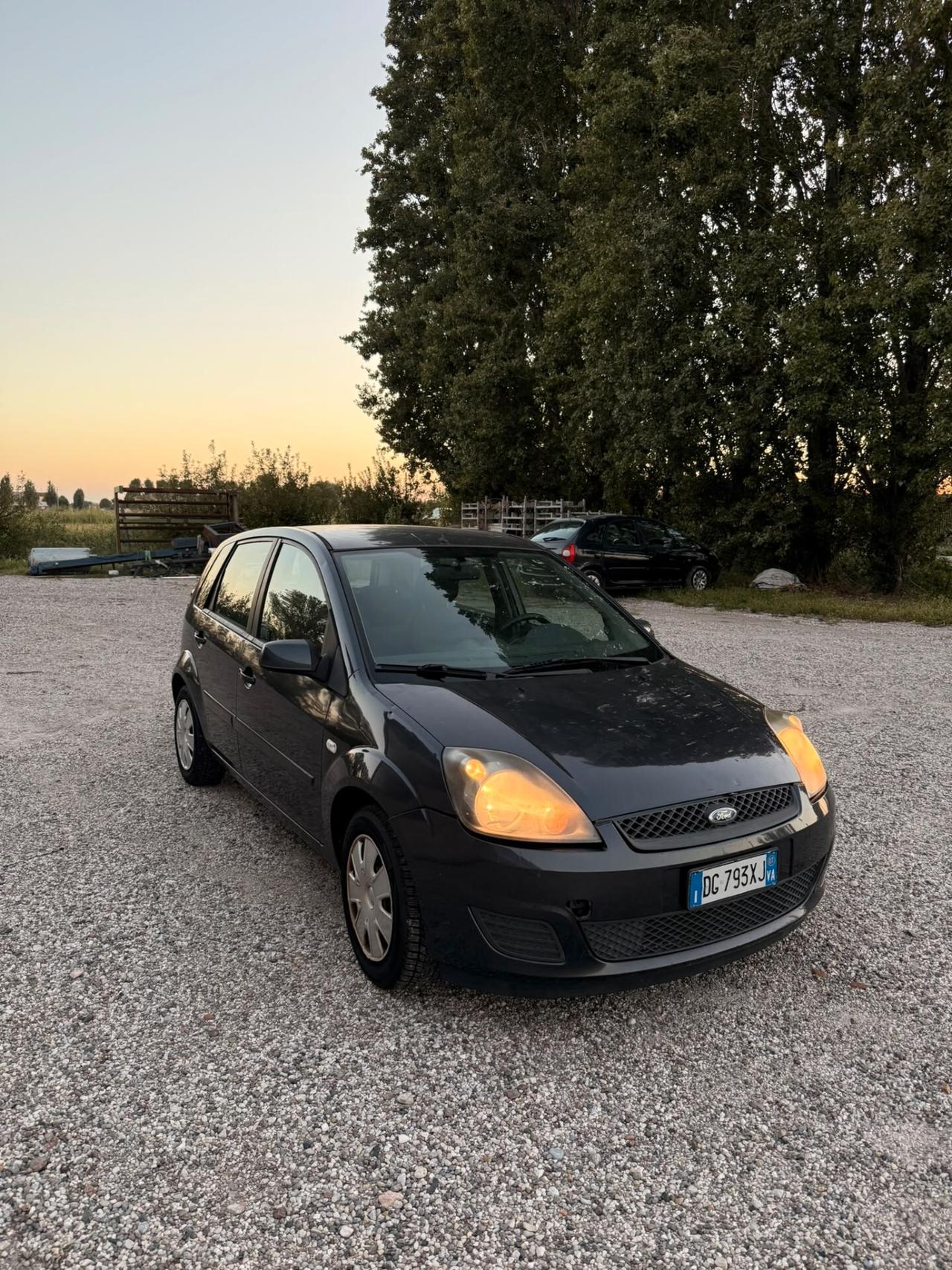 Ford Fiesta 1.2 16V 5p. Ghia