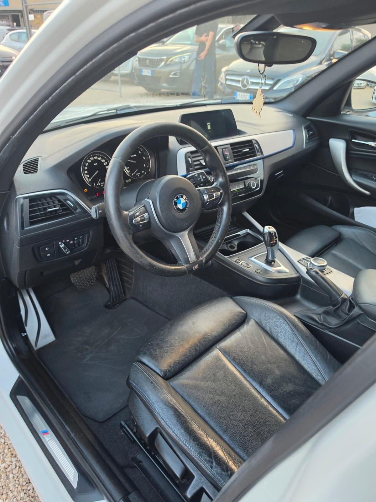 Bmw 116 116d 5p. Urban