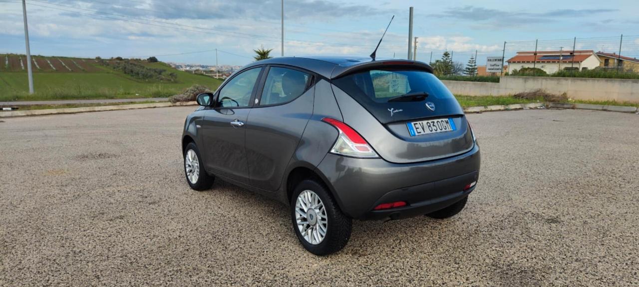 Lancia Ypsilon 0.9 TwinAir 85 CV 5 porte Metano Ecochic Gold