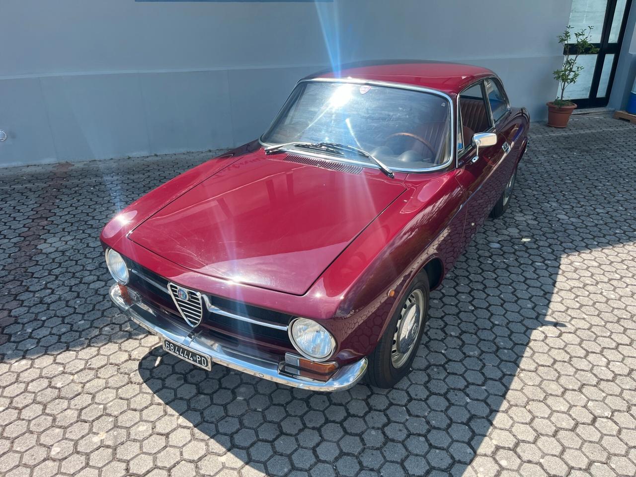 Alfa Romeo GT Junior 1300