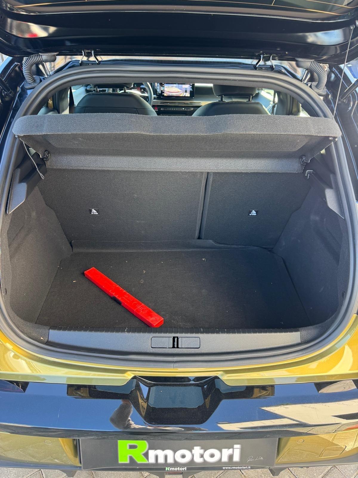 Lancia Ypsilon Hybrid e-DCT LX