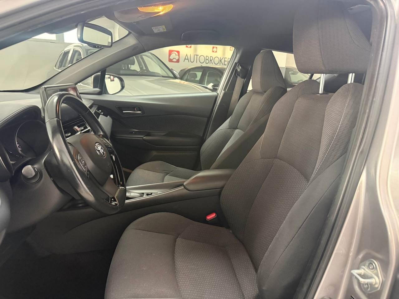 TOYOTA C-HR (2016-2023) C-HR 1.8 Hybrid E-CVT B...