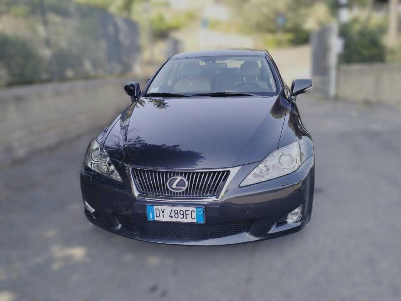 Lexus IS 220d 2.2 Luxury 53000KM