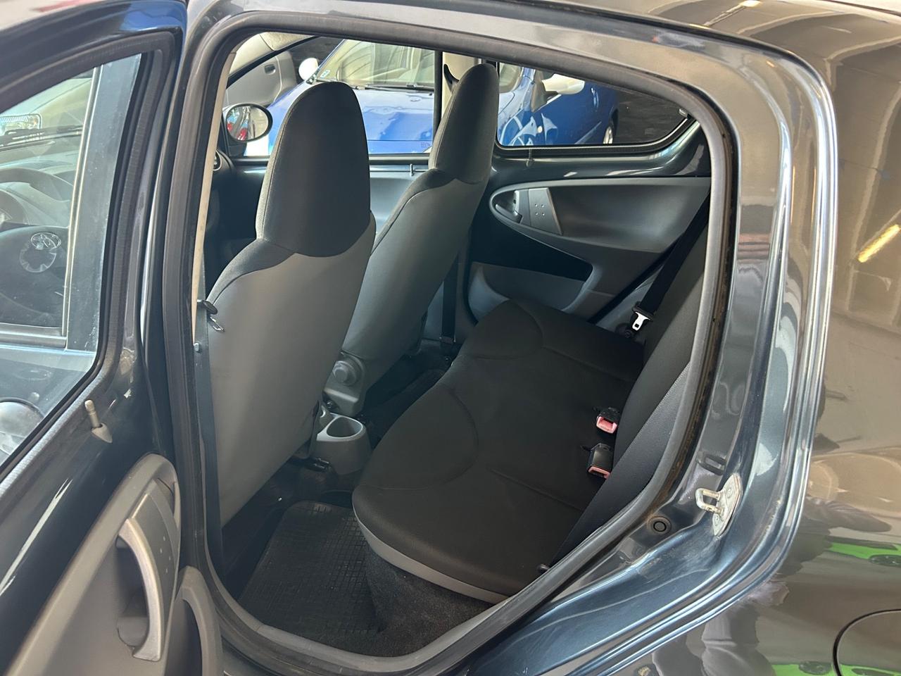Toyota Aygo 1.0 12V VVT-i 5 porte Now