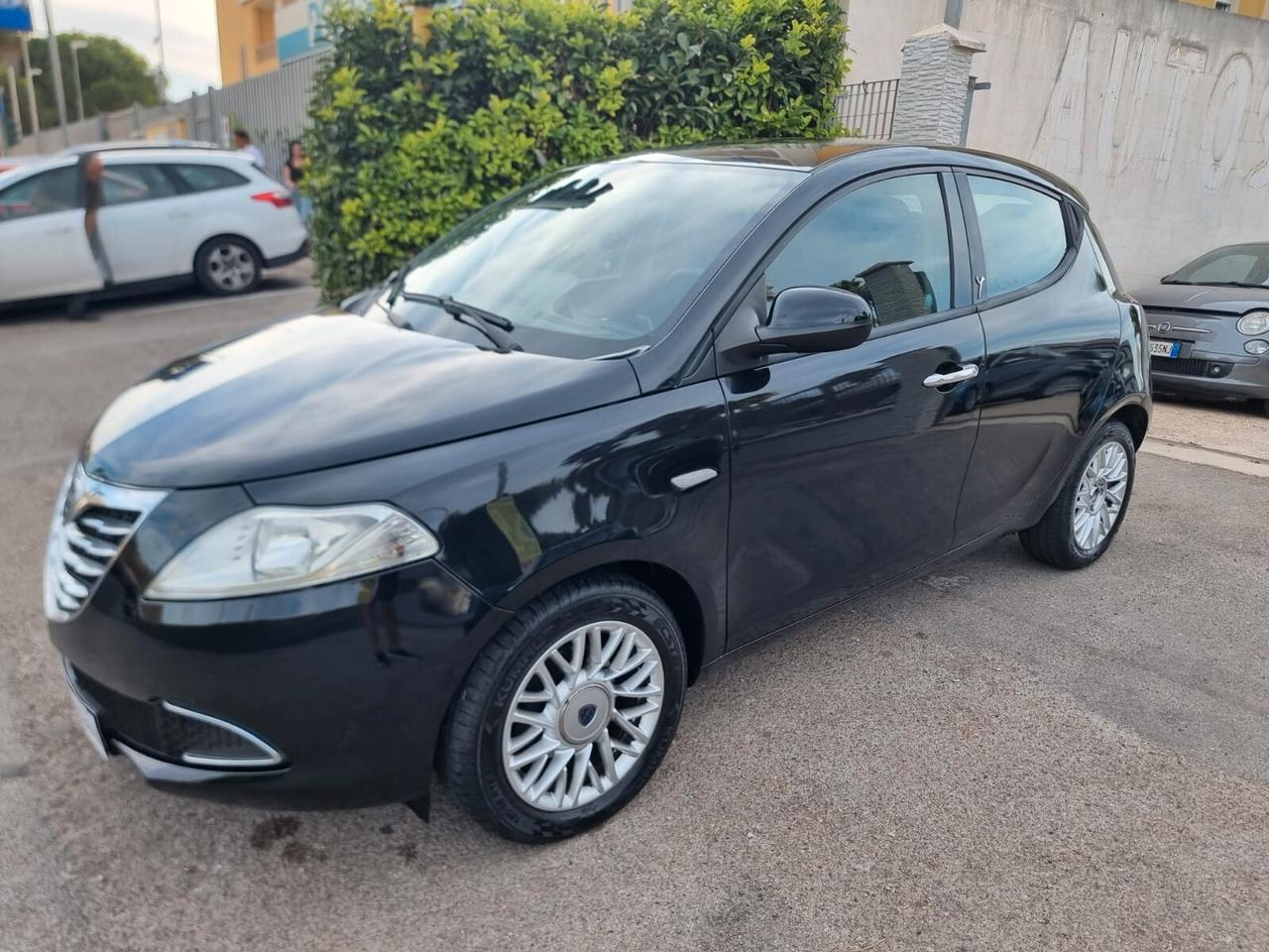 Lancia Ypsilon 1.3 MJT 16V 95 CV 5 porte S&S Gold