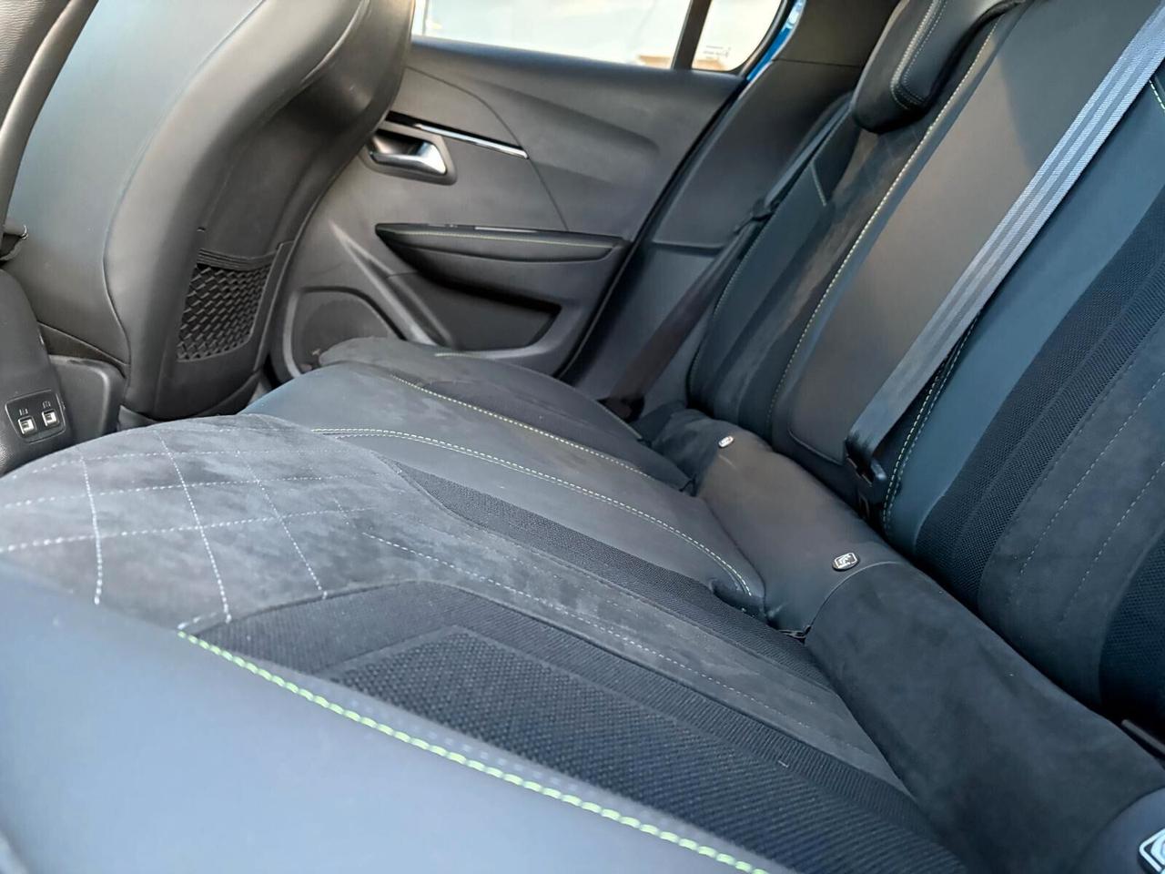 Peugeot 208 GT PACK motore elettrico 136 CV SPOTICAR