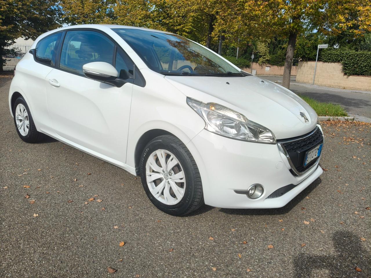 Peugeot 208 1.0 del 2013 SOLO 87.000 KM