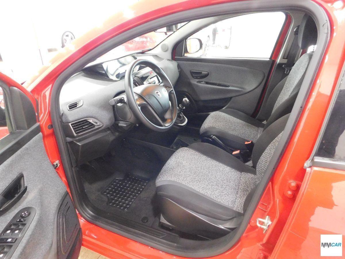 LANCIA - Ypsilon - 1.0 FireFly 5p. S&S Hybrid Silver