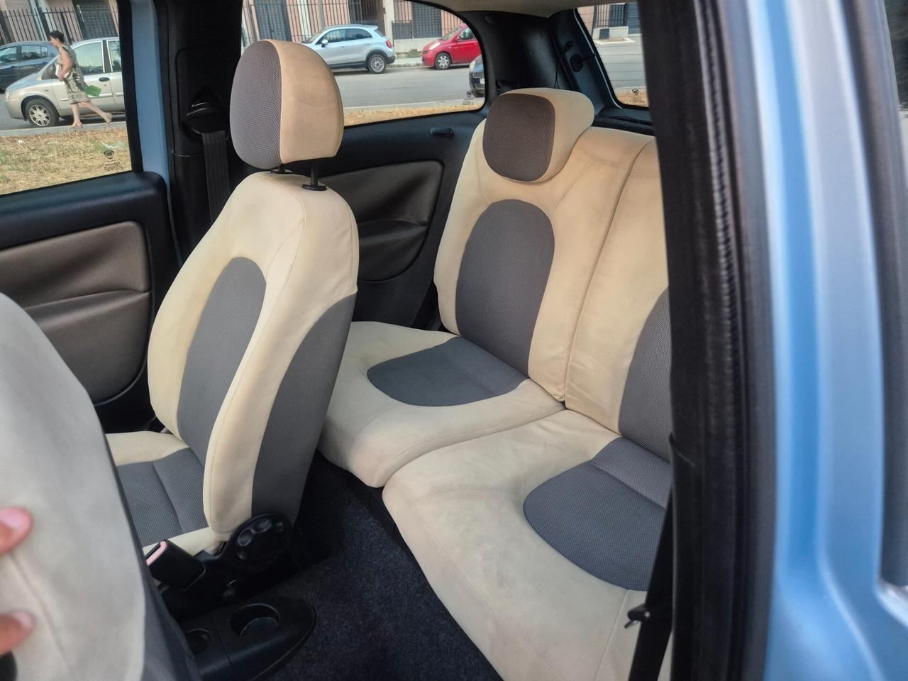 Lancia Ypsilon 1.3 MJT 69 CV Platino tetto apribileeeee