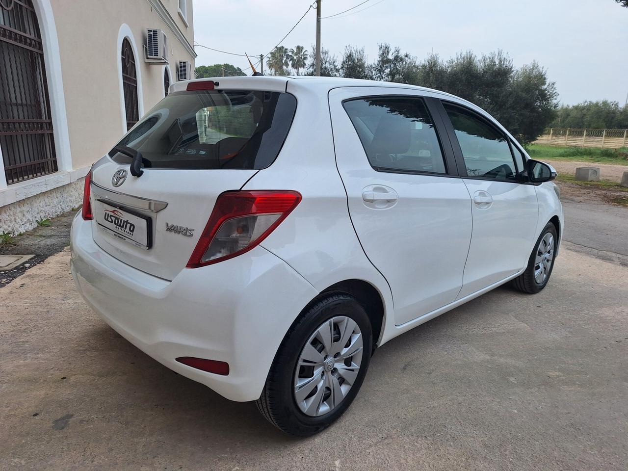 Toyota Yaris 1.0 BENZINA 5 PORTE"PERFETTA" 2013
