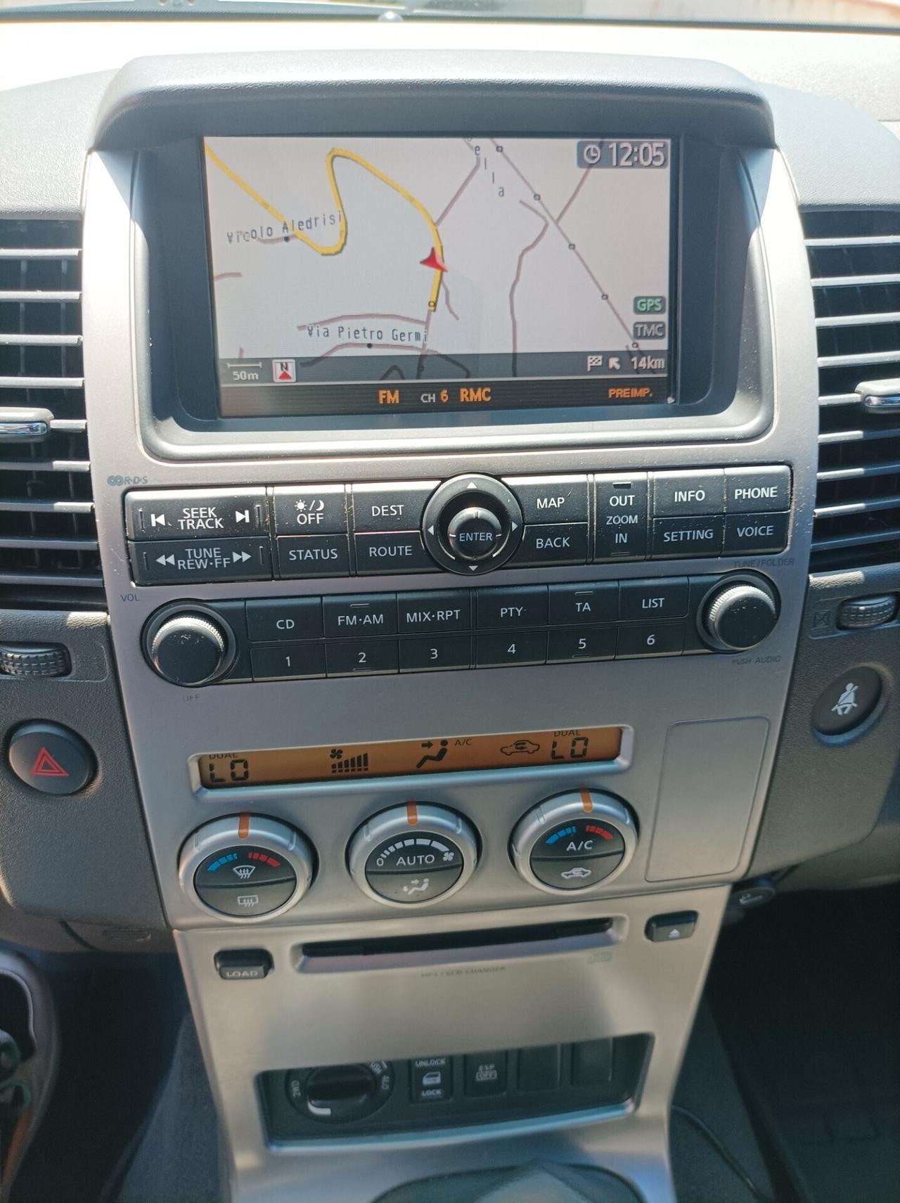 Nissan Pathfinder 2.5 dCi LE