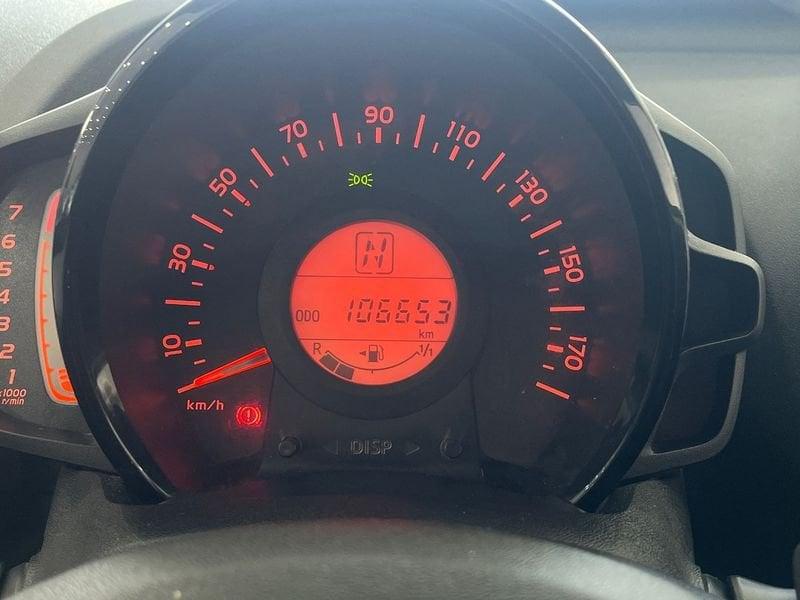 Toyota Aygo Aygo 5p 1.0 x-play tss m-mt