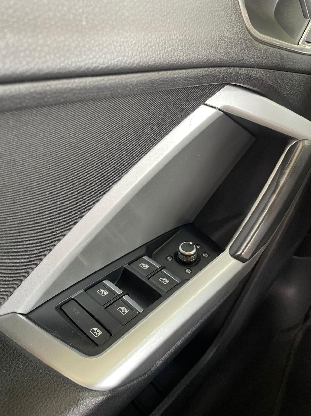 Audi Q3 2.0 TDI 150 CV quattro S tronic Business