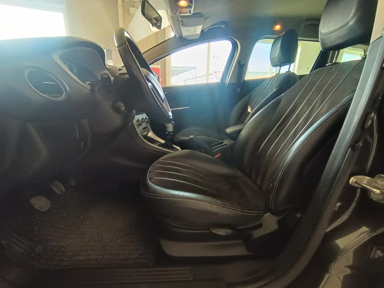 Lancia Delta 1.6 MJT DPF Platino