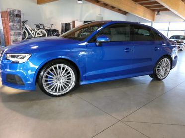 AUDI A3 SPB 40 TFSI quattro S tronic S-LINE