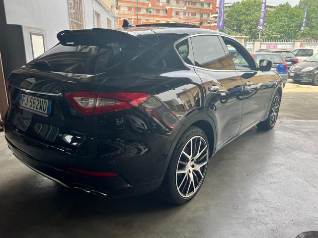 MASERATI Levante V6 430 CV AWD S