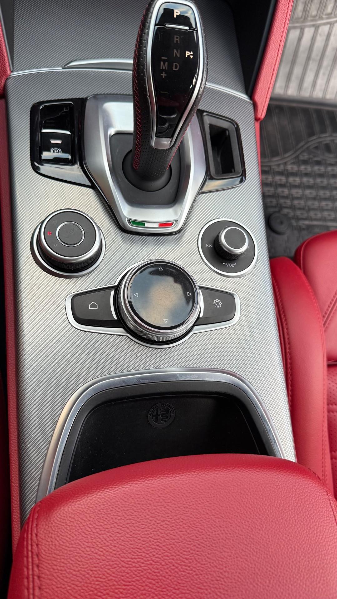 Alfa Romeo Stelvio 2.2 Turbodiesel 210 CV AT8 Q4 Veloce
