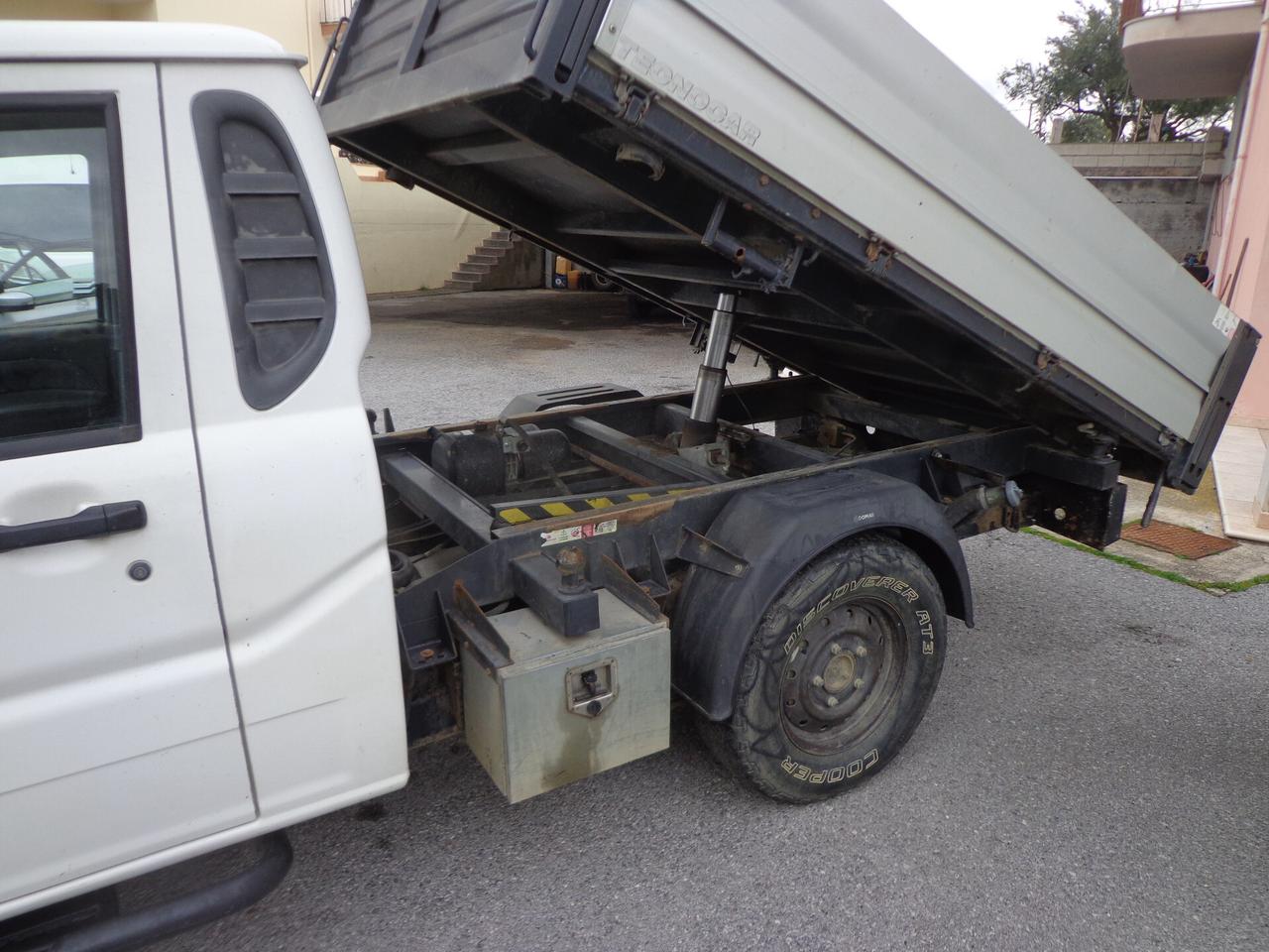 Mahindra Goa 2.2 CRDe 16V 2WD SC Trilaterale Pick-Up