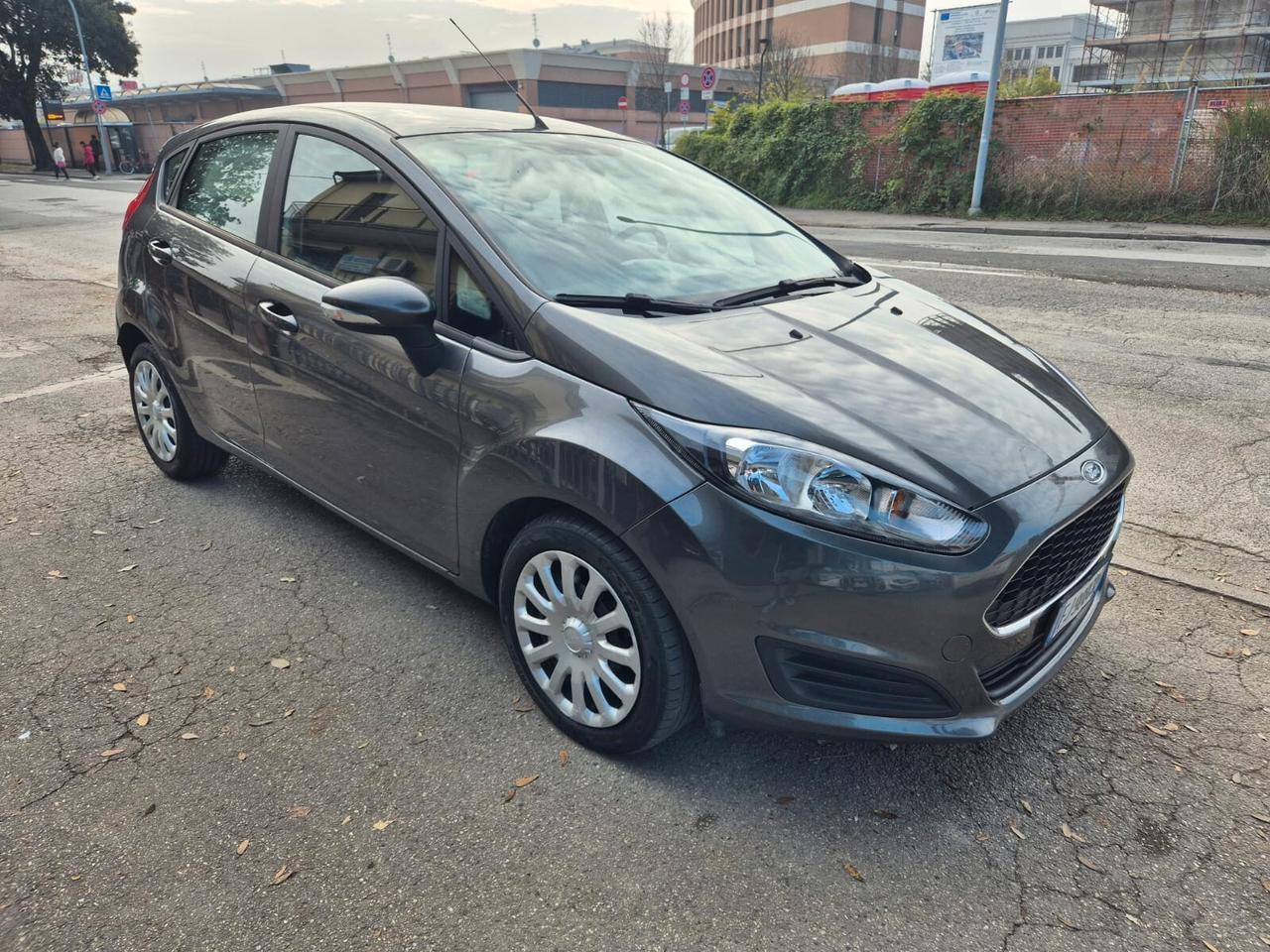 Ford Fiesta Plus 1.5 TDCi 75CV 5 porte
