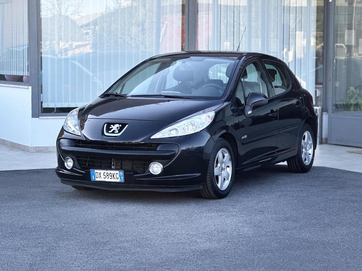 Peugeot 207 1.4 Diesel 70CV 33000 km Neo - 2009