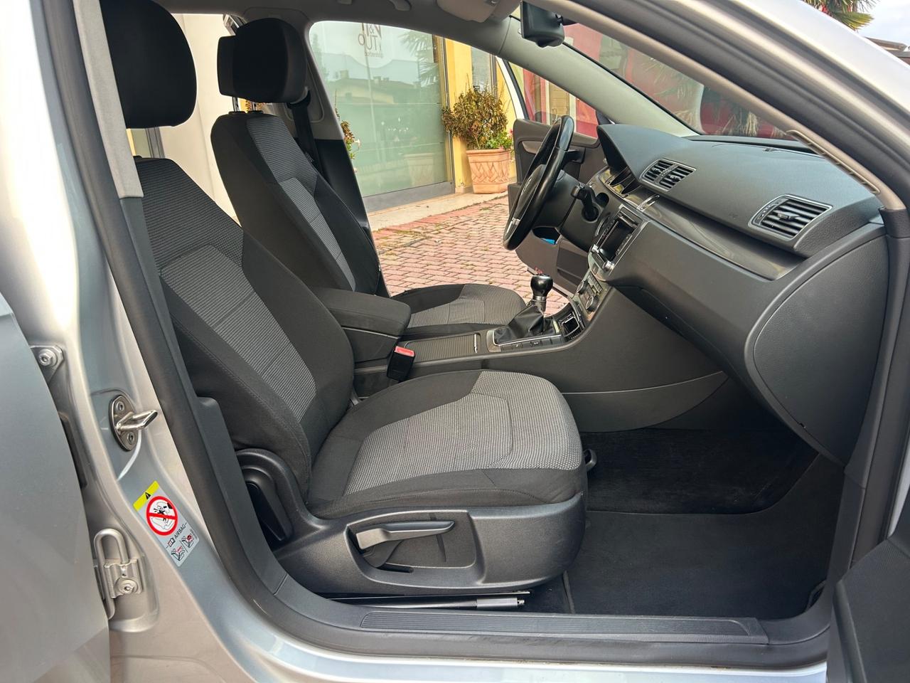Volkswagen Passat SW 2.0 TDI 103KW 2011