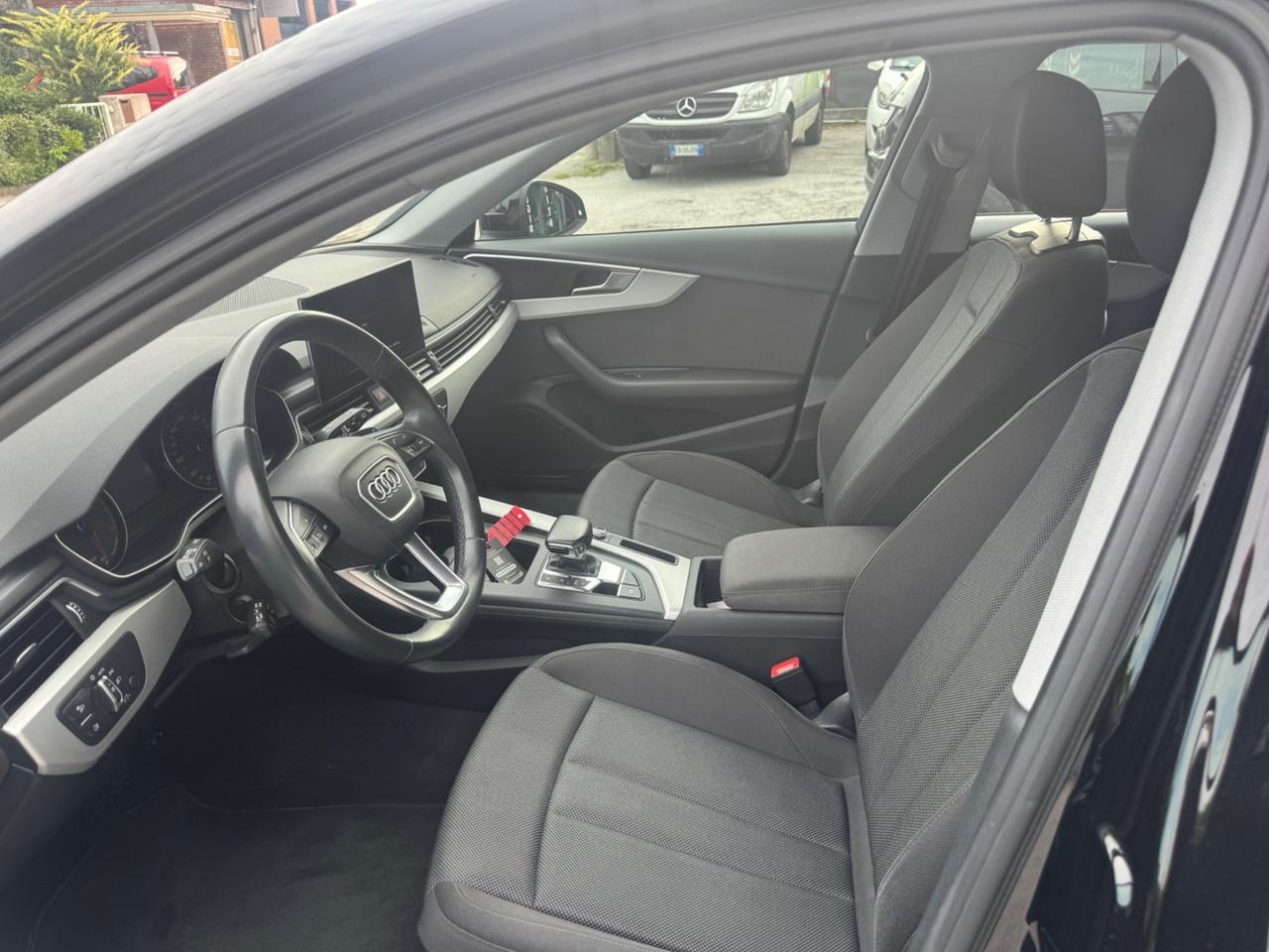 Audi A4 35 TDI/163 CV S tronic line edition