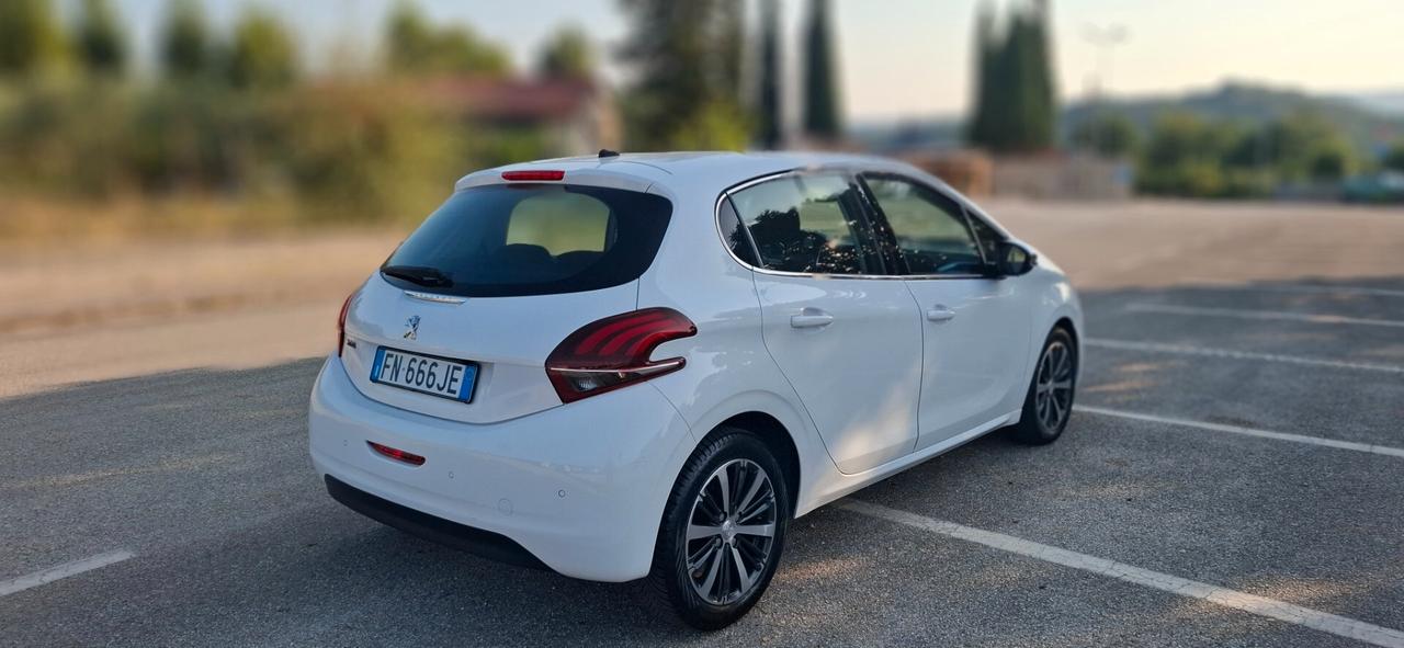 Peugeot 208 BlueHDi 75 5 porte Allure