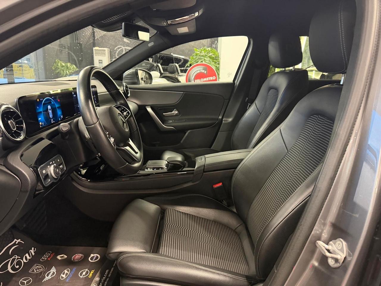 MERCEDES BENZ CLASSE A 180D SPORT 1.5 116CV PELLE NAVI CAM ANNO 2019