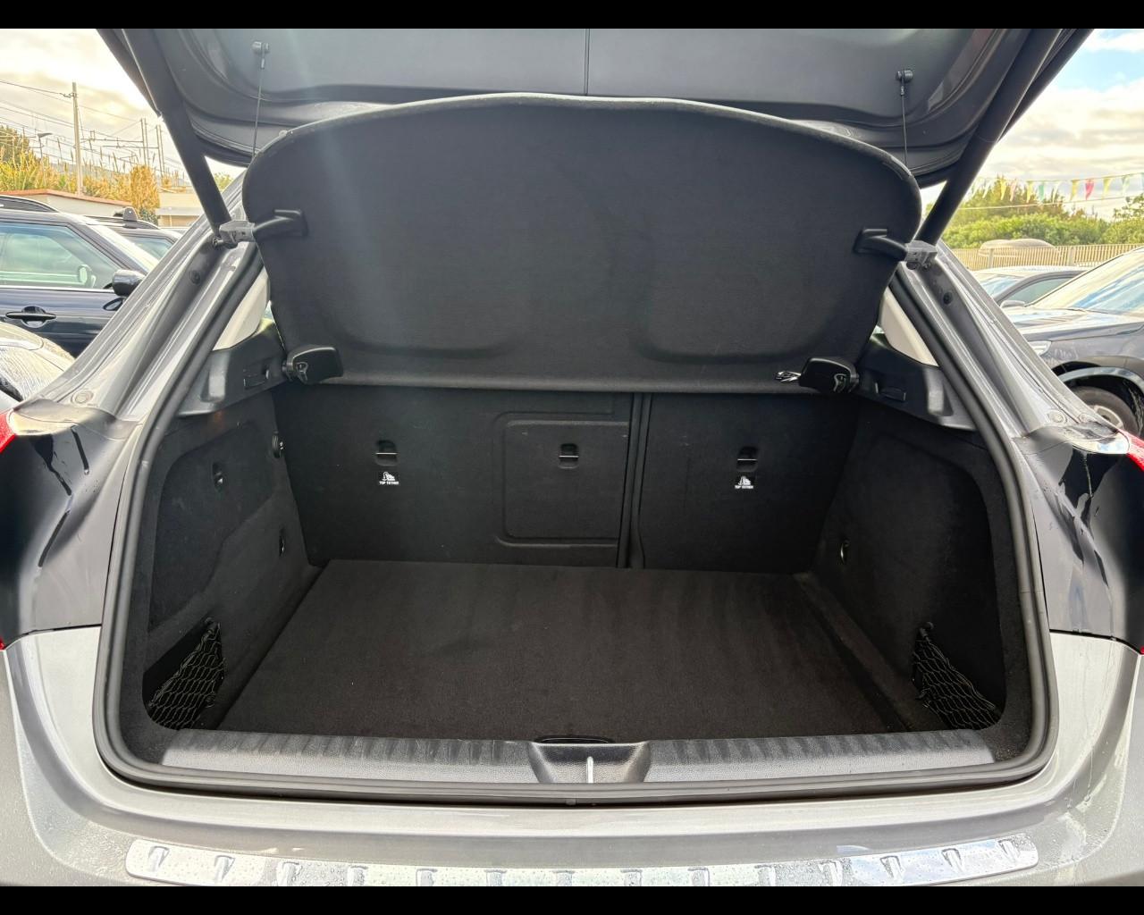 Mercedes-Benz GLA (X156) - GLA 200 d Automatic Sport