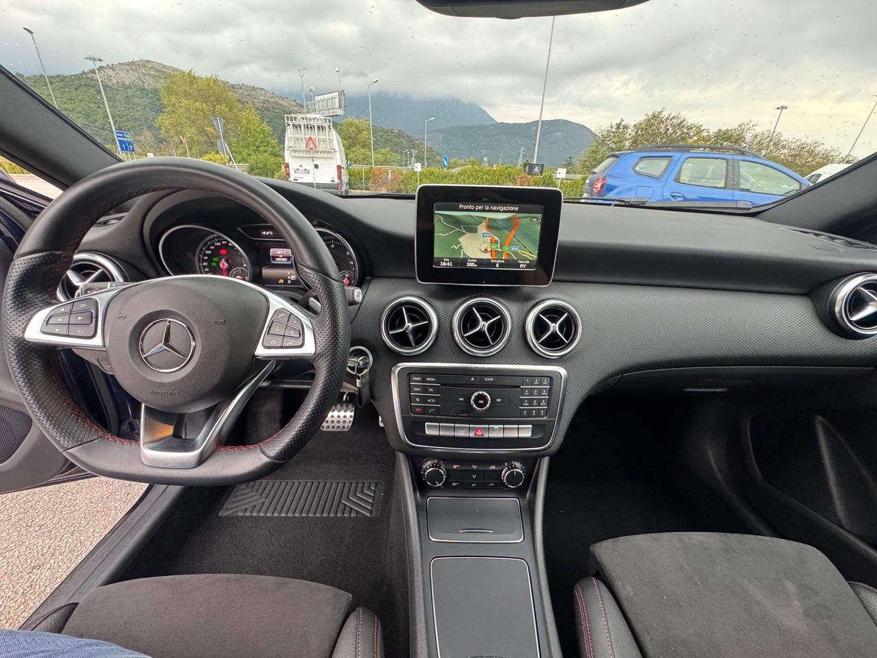 Mercedes-benz A 200 d Automatic Premium AMG